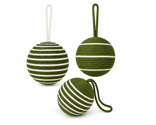 BOLA BARBANTE BRAN. C/ VERDE M. 8CM 1 UNI SORTIDO
