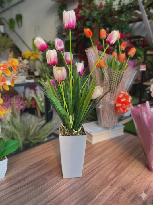 Arranjo de Tulipas Elegante