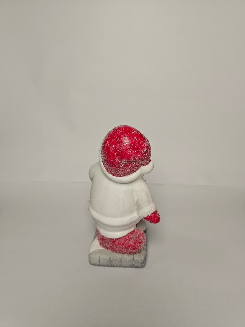 PAPAI NOEL ESQUIANDO EM CERÂMICA 15,3CM